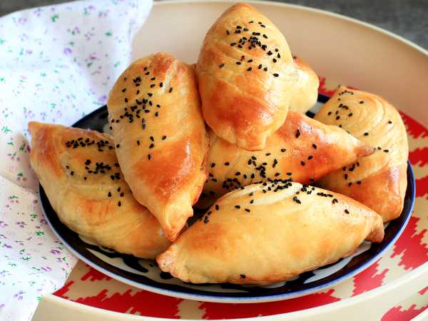 Самса з фаршем та сиром